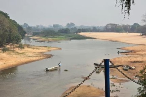 Rio Paraguai vai secando e atinge baixo nível histórico