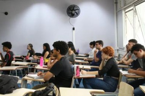 Conselho Nacional de Educação aprova novas diretrizes do ensino médio